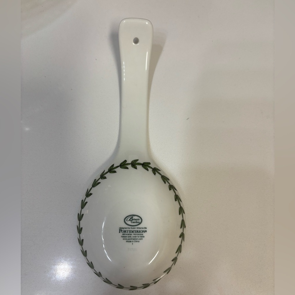 Portmeirion Botanic Garden Daisy  (Bellis Perennis) Spoon Rest - Picture 2 of 5